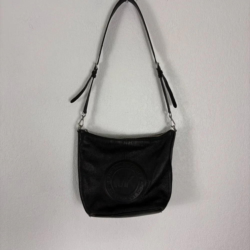 Michael Kors Black Pebbled Leather Fulton Sport Shoulder Purse‎ Big Logo